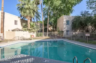 Photo #6: 6094824 Listing