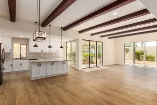 Photo #1: 6094928 Listing