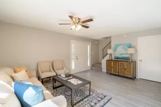 Photo #4: 6094994 Listing