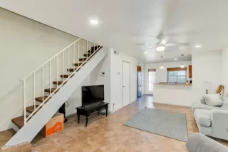 Photo #4: 6095026 Listing 