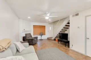 Photo #5: 6095026 Listing 