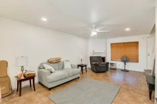 Photo #6: 6095026 Listing 