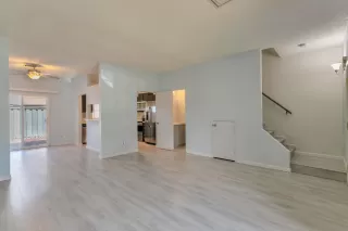 Photo #2: 6095037 Listing