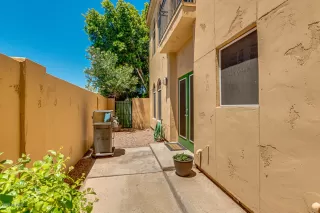 Photo #4: 6095119 Listing