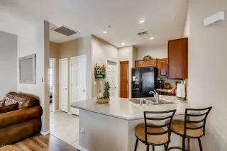 Photo #6: 6095126 Listing 