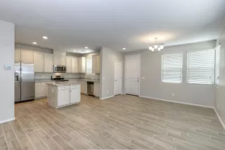 Photo #3: 6095313 Listing