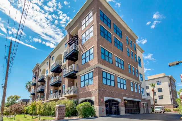 MLS: 6095367 Condo For Sale