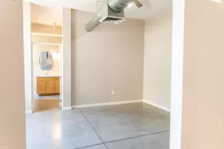 Photo #4: 6095367 Listing