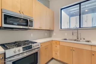 Photo #6: 6095367 Listing