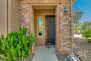 Photo #2: 6095567 Listing