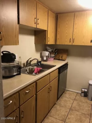 Photo #4: 6095569 Listing