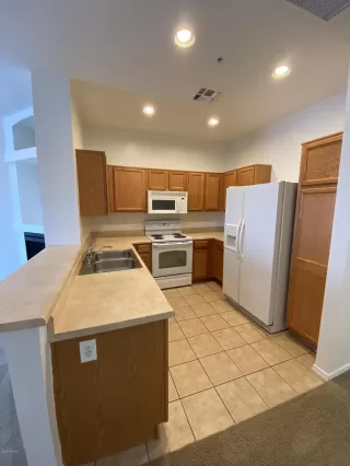 Photo #6: 6095587 Listing 