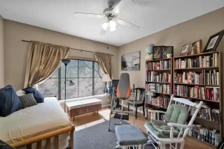 Photo #4: 6095605 Listing