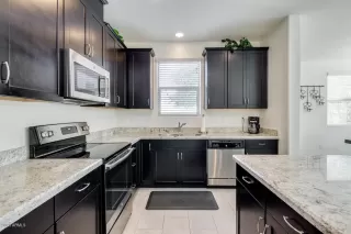 Photo #3: 6095646 Listing