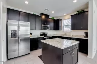 Photo #5: 6095646 Listing