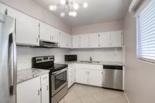 Photo #5: 6095659 Listing