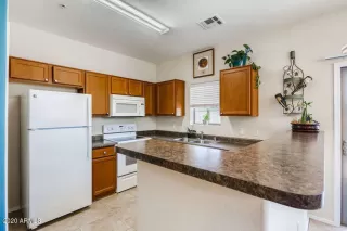 Photo #5: 6095891 Listing