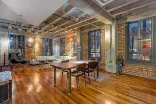 Photo #2: 6096060 Listing