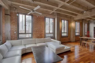 Photo #5: 6096060 Listing