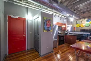 Photo #3: 6096109 Listing