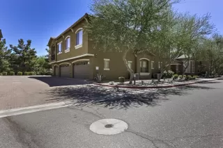 Photo #3: 6096139 Listing