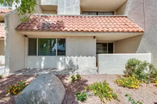 Photo #5: 6096197 Listing