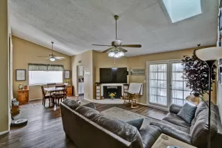 Photo #5: 6096214 Listing