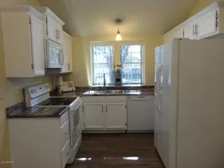 Photo #2: 6096248 Listing