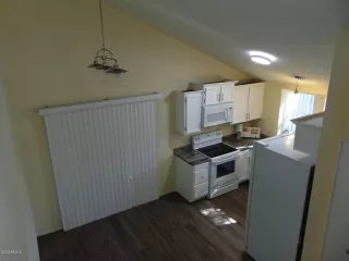 Photo #6: 6096248 Listing