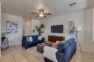 Photo #4: 6096634 Listing