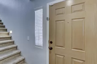 Photo #6: 6096734 Listing