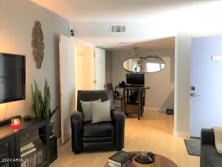 Photo #3: 6096803 Listing