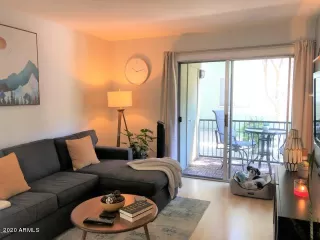 Photo #4: 6096803 Listing