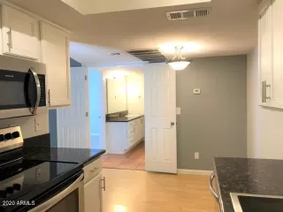 Photo #6: 6096803 Listing