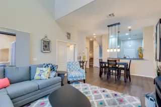 Photo #6: 6097019 Listing