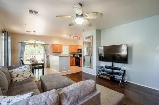 Photo #2: 6097043 Listing 