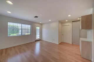 Photo #2: 6097044 Listing