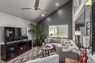 Photo #4: 6097187 Listing