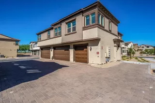 Photo #3: 6097222 Listing