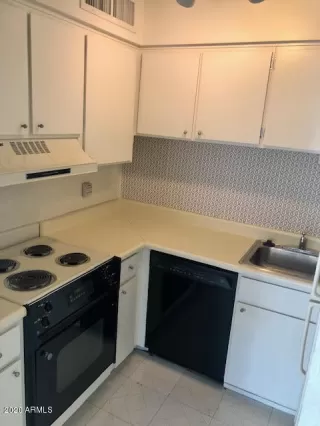 Photo #5: 6097470 Listing