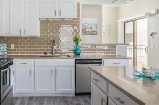 Photo #5: 6097748 Listing