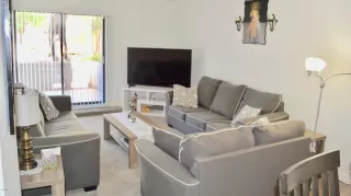 Photo #5: 6097897 Listing