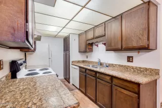 Photo #6: 6097935 Listing