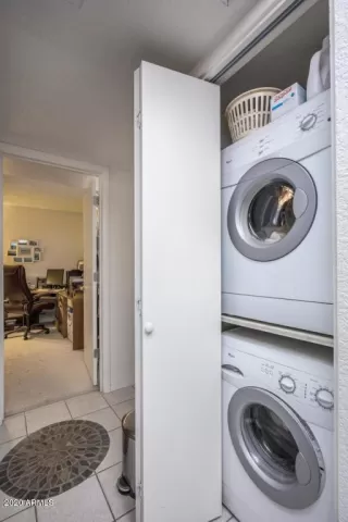 Photo #6: 6098026 Listing 