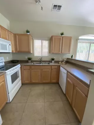 Photo #2: 6098107 Listing 