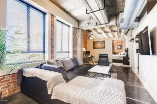 Photo #4: 6098126 Listing