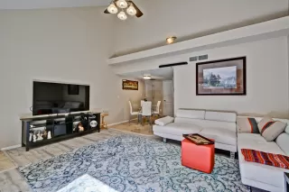 Photo #5: 6098216 Listing