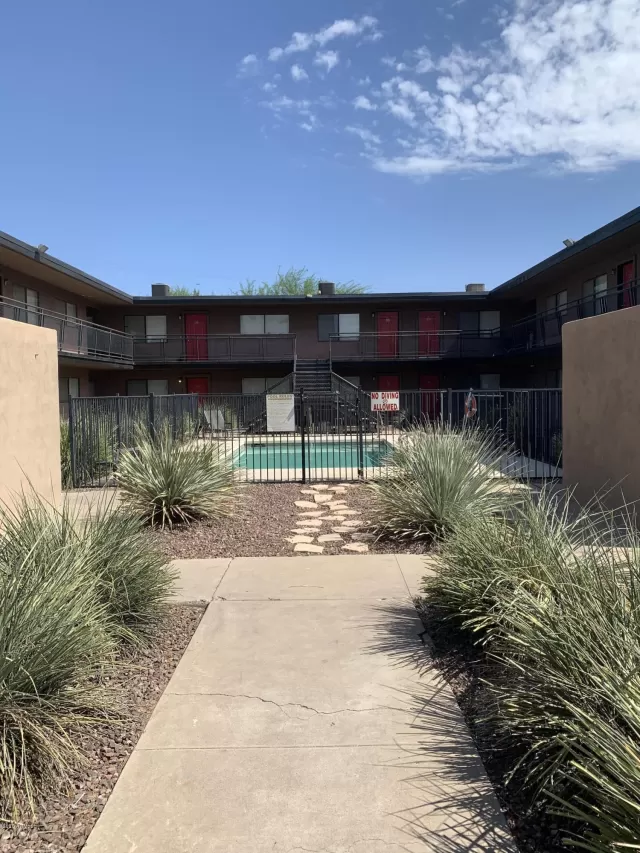 MLS: 6098230 Condo For Sale