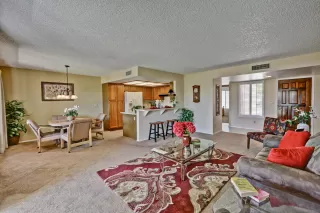 Photo #2: 6098290 Listing 