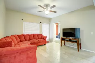 Photo #5: 6098326 Listing